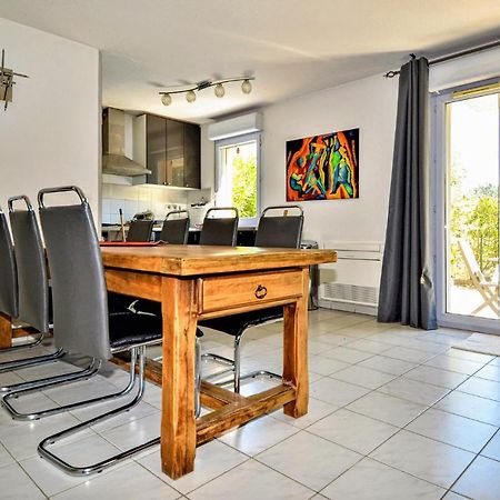 Lovely Apartment In Orange With Kitchen Extérieur photo