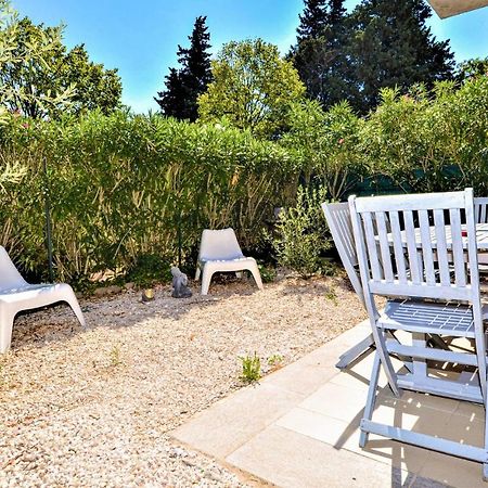 Lovely Apartment In Orange With Kitchen Extérieur photo